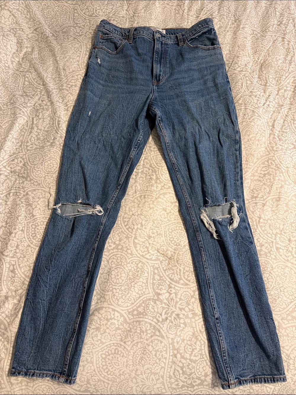 Abercrombie & Fitch Distressed Skinny Jeans in Blue